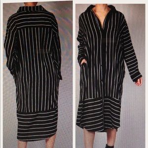 Black and White Pockets Dress